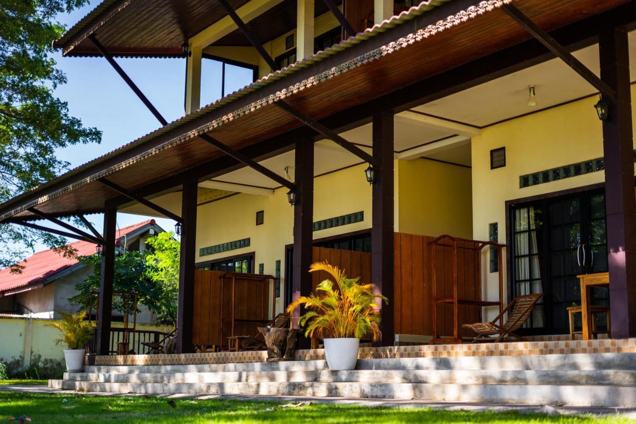 Nakorn River View Champasak Exterior photo