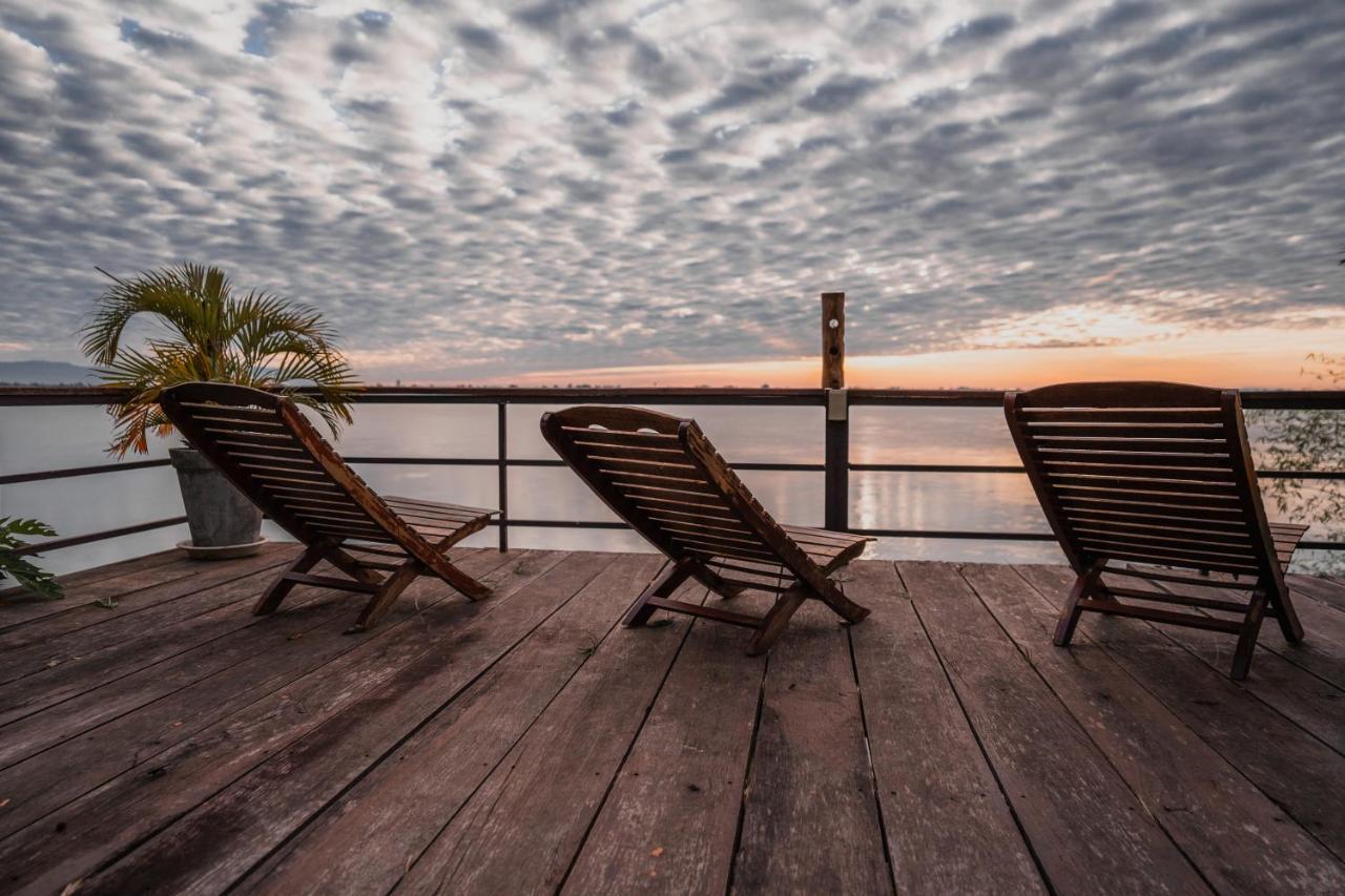 Nakorn River View Champasak Exterior photo
