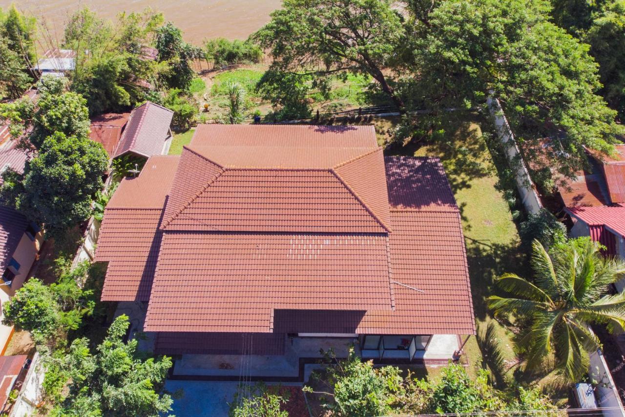 Nakorn River View Champasak Exterior photo
