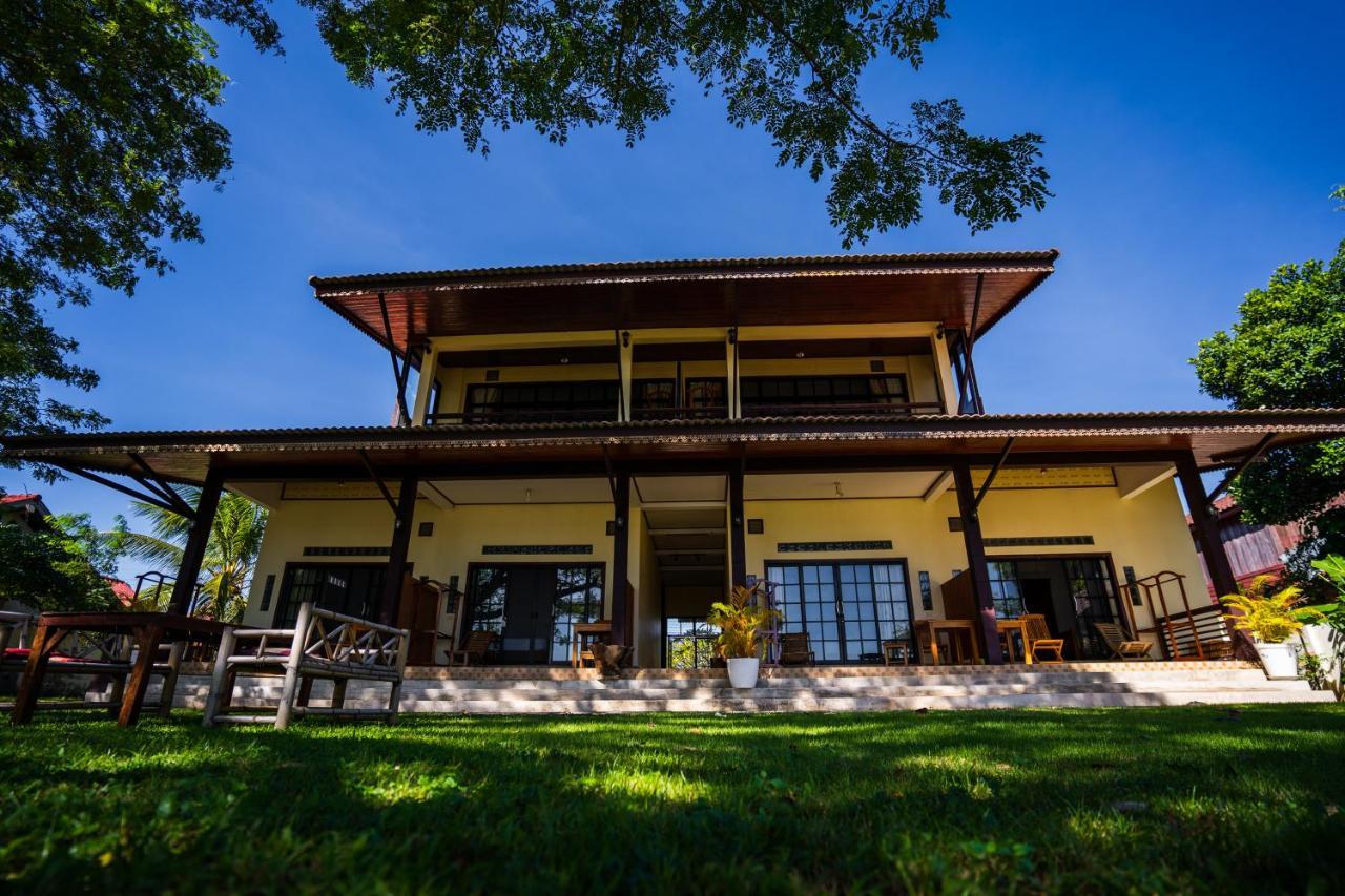 Nakorn River View Champasak Exterior photo