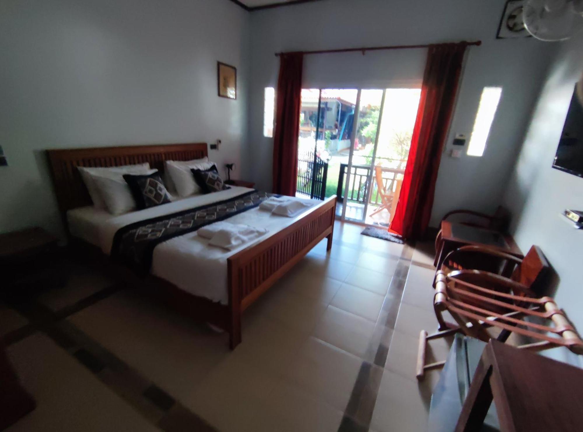 Nakorn River View Champasak Exterior photo