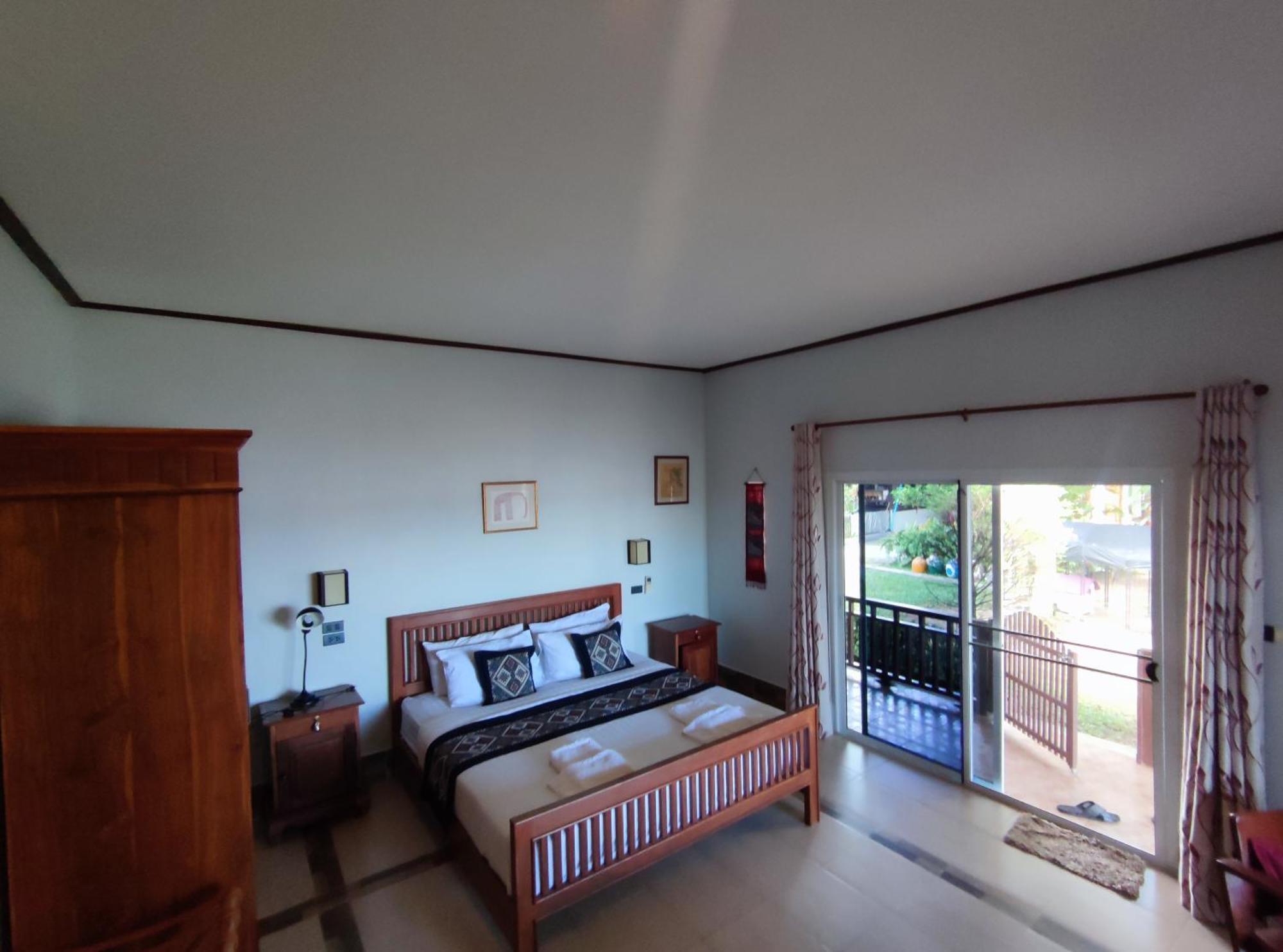 Nakorn River View Champasak Exterior photo