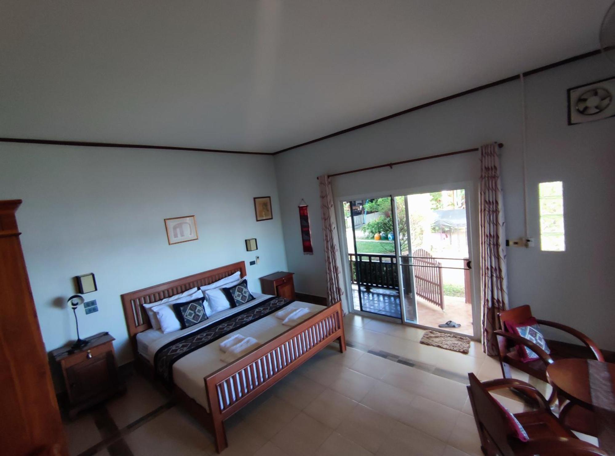 Nakorn River View Champasak Exterior photo
