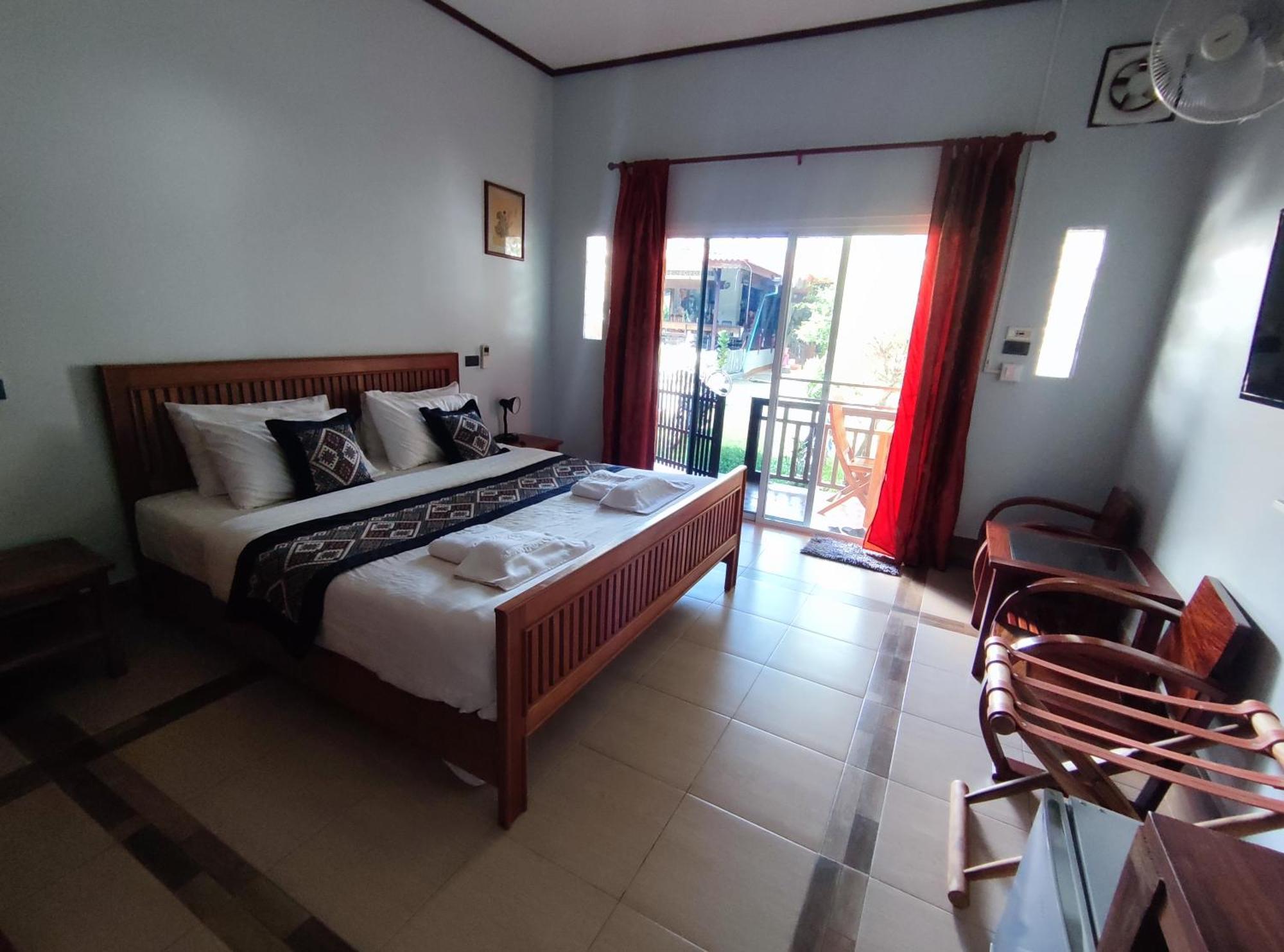 Nakorn River View Champasak Exterior photo
